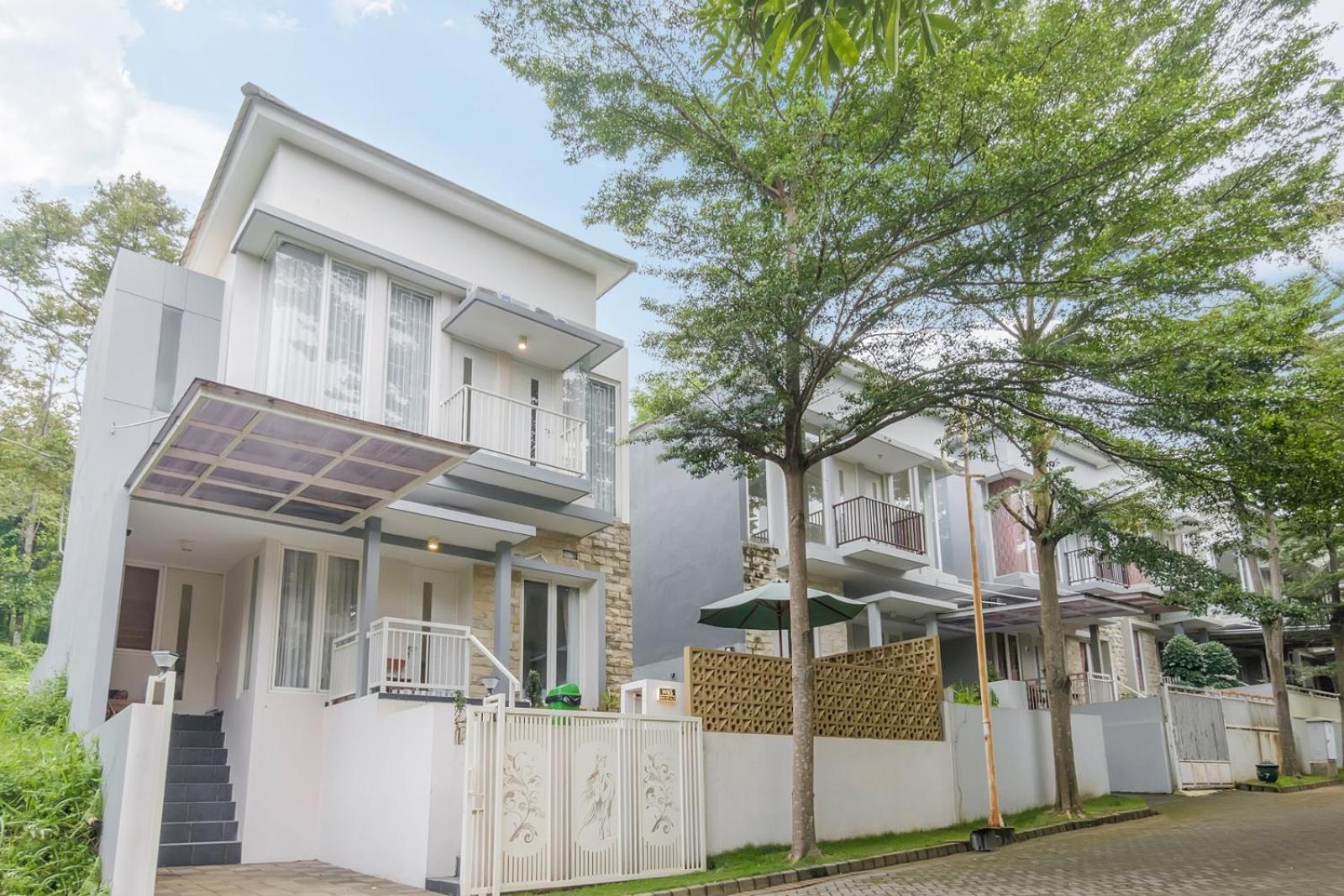 Villa Calma Edelweiss Lawang